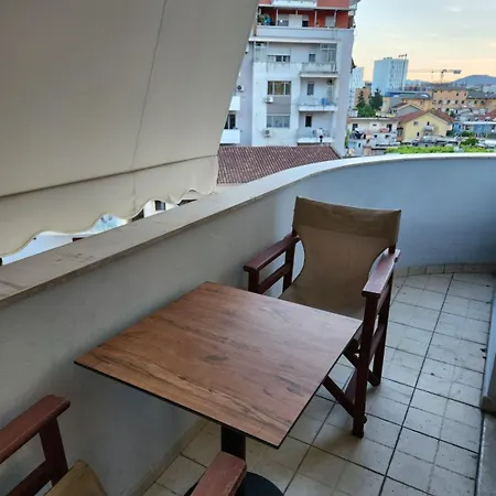Bosko Vibe * Tirana